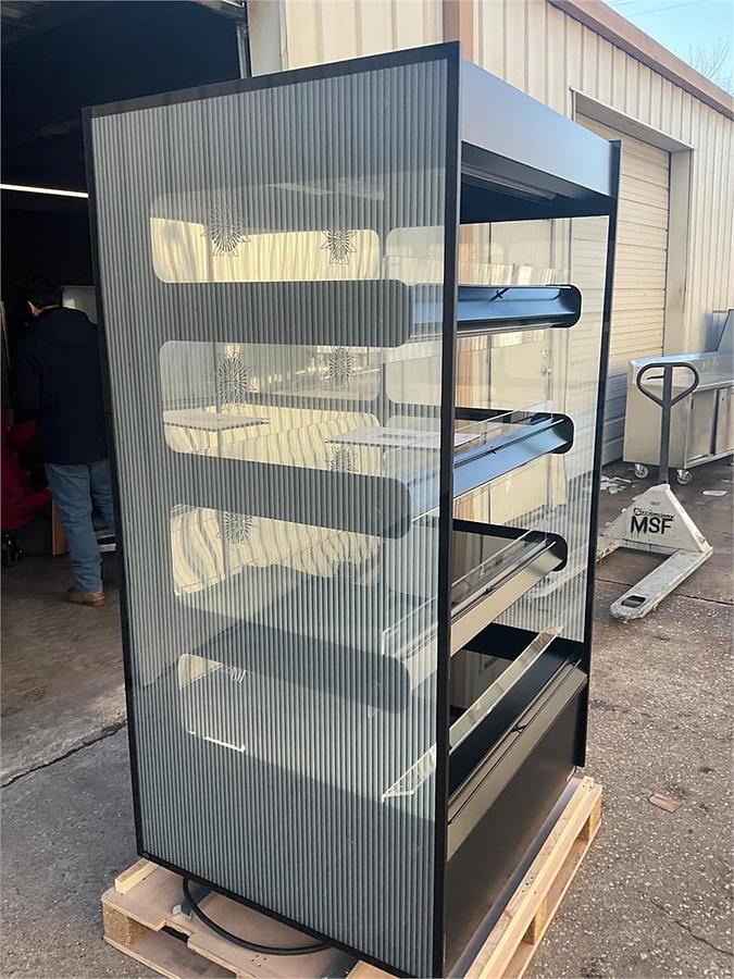 Used New Flexeserve Zone 4 heated display 1000 Square - 4 Available - BRAND NEW 