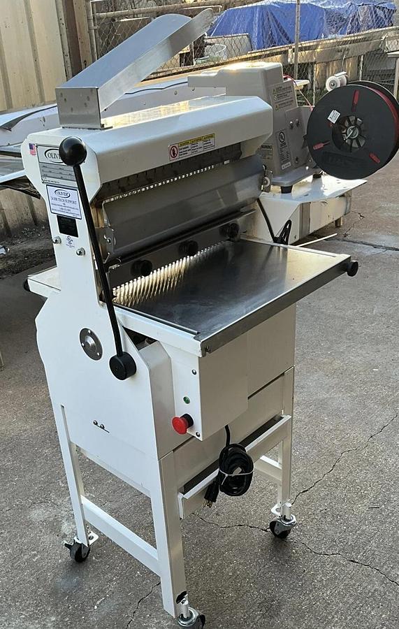 Used 2019 Oliver Bakery Bread Slicer 777-NT with zip tie bag sealer Artisan Bread