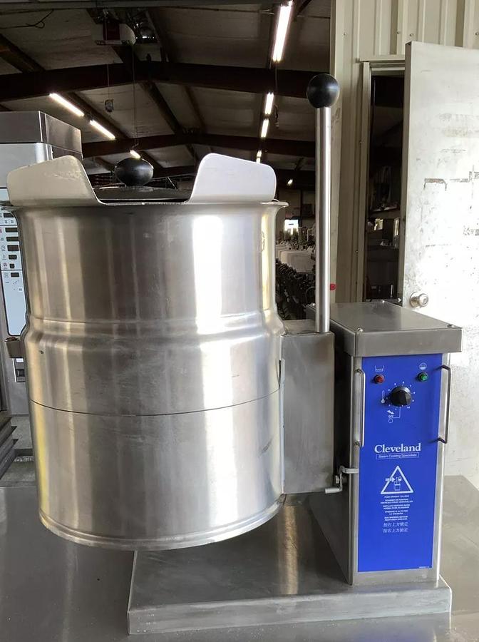 Used Cleveland KET-6-T 6 Gal Steam Soup Fudge Tilt Kettle 2/3 Jacketed 208volts 3ph