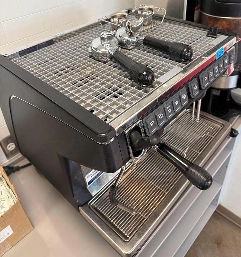 Used 2024 Nuova Simonelli Appia Life Compact Espresso Machine Commercial Espresso Machine 