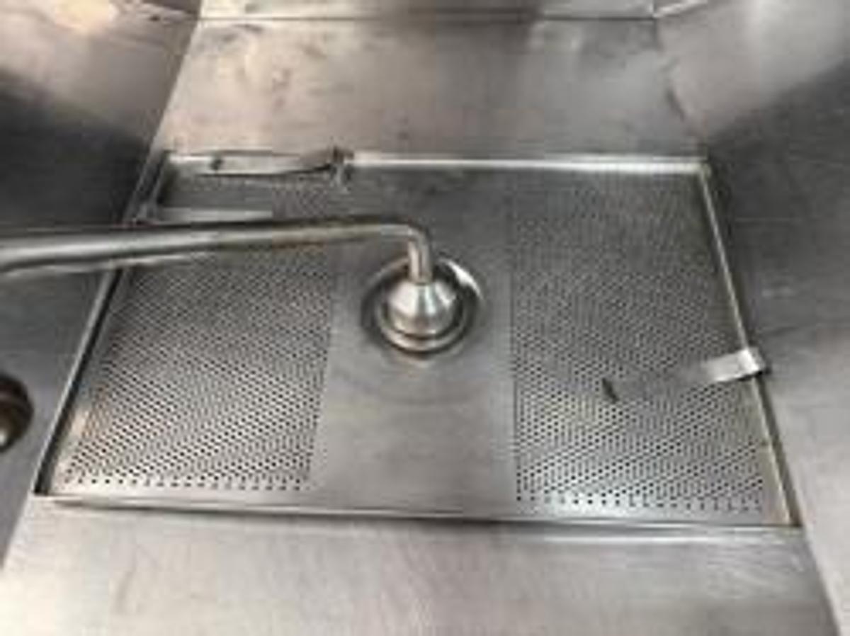 Used Henny Penny 2 Bay Electric Fryer with Filtration & Lift OAE 323