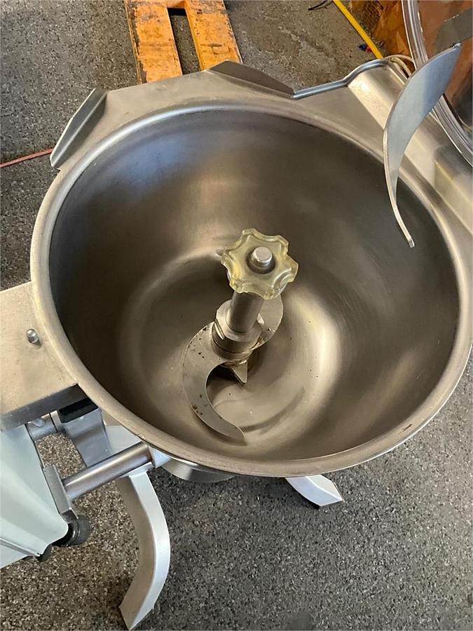 Used Hobart HCM 30qt chopper mixer