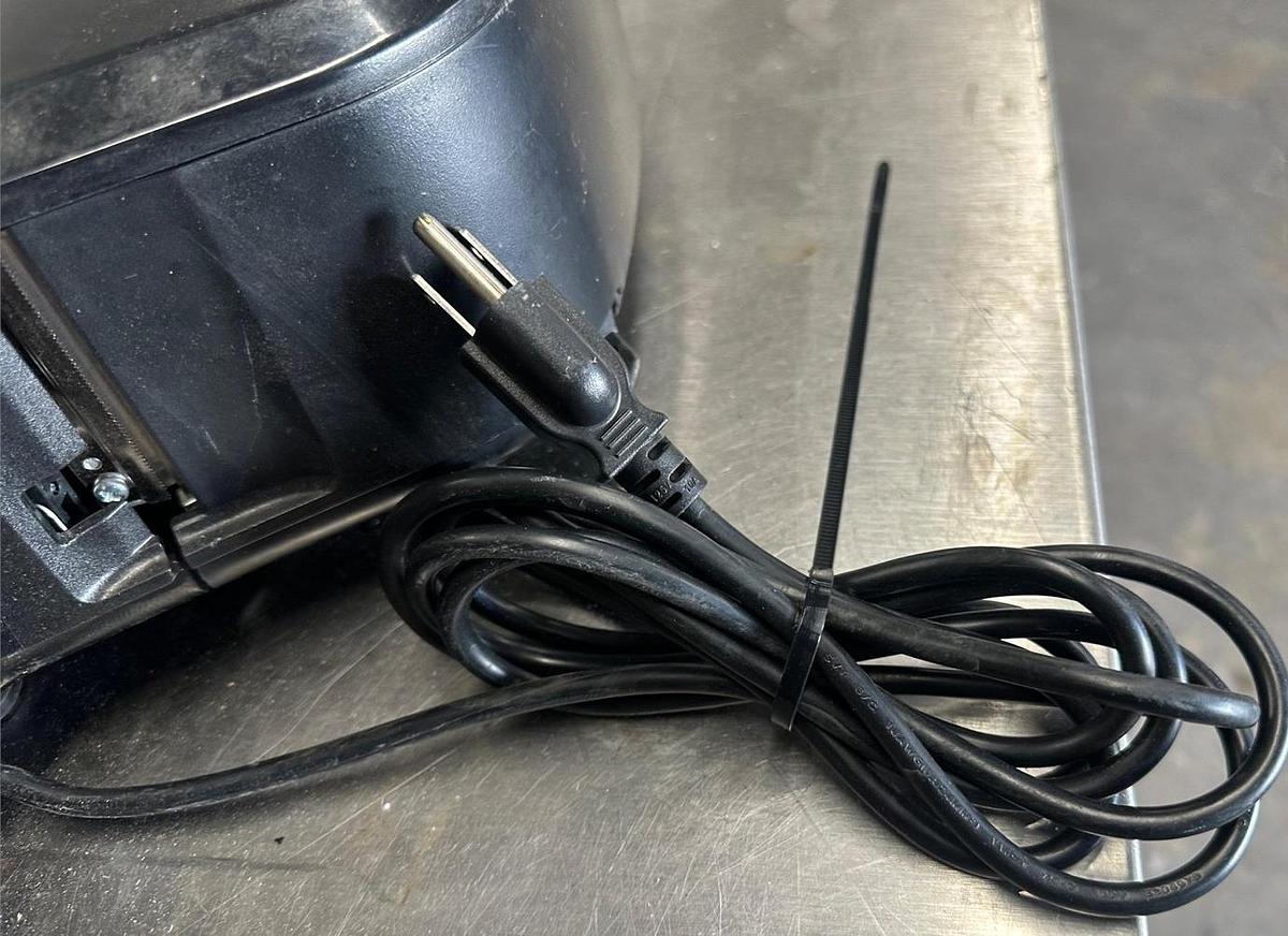 Used  Hobart HTI-LH4 Scale with Label Printer