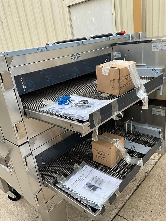 Used 2 stack Lincoln Impinger gas 1600 conveyor oven - NEAR NEW CONDITION