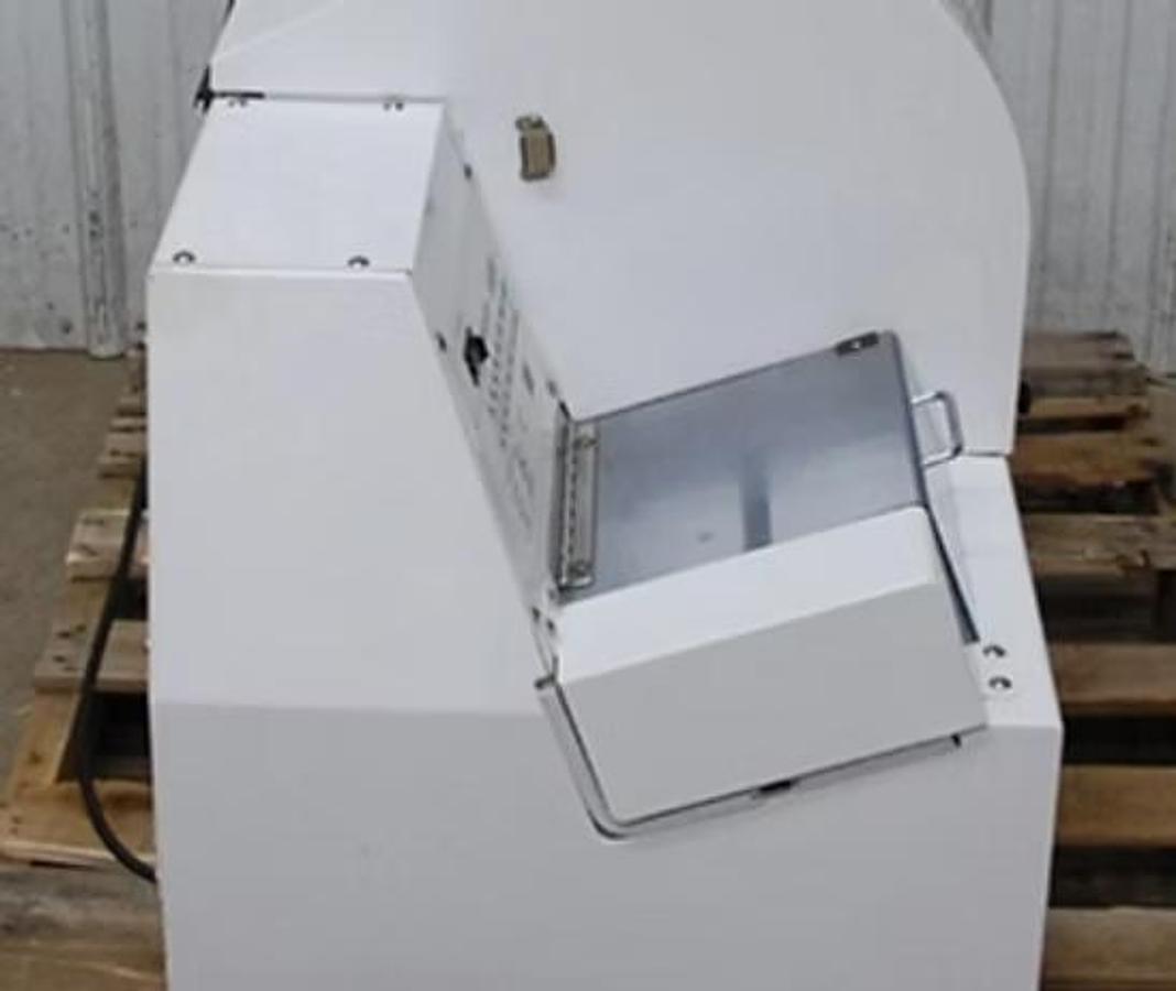 Used Oliver 2003 Variable Slice Bread Slicer - WARRANTY