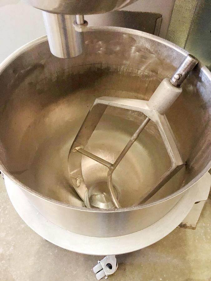 Used Welbilt Varimixer W140 140 quart Commercial Bakery Mixer