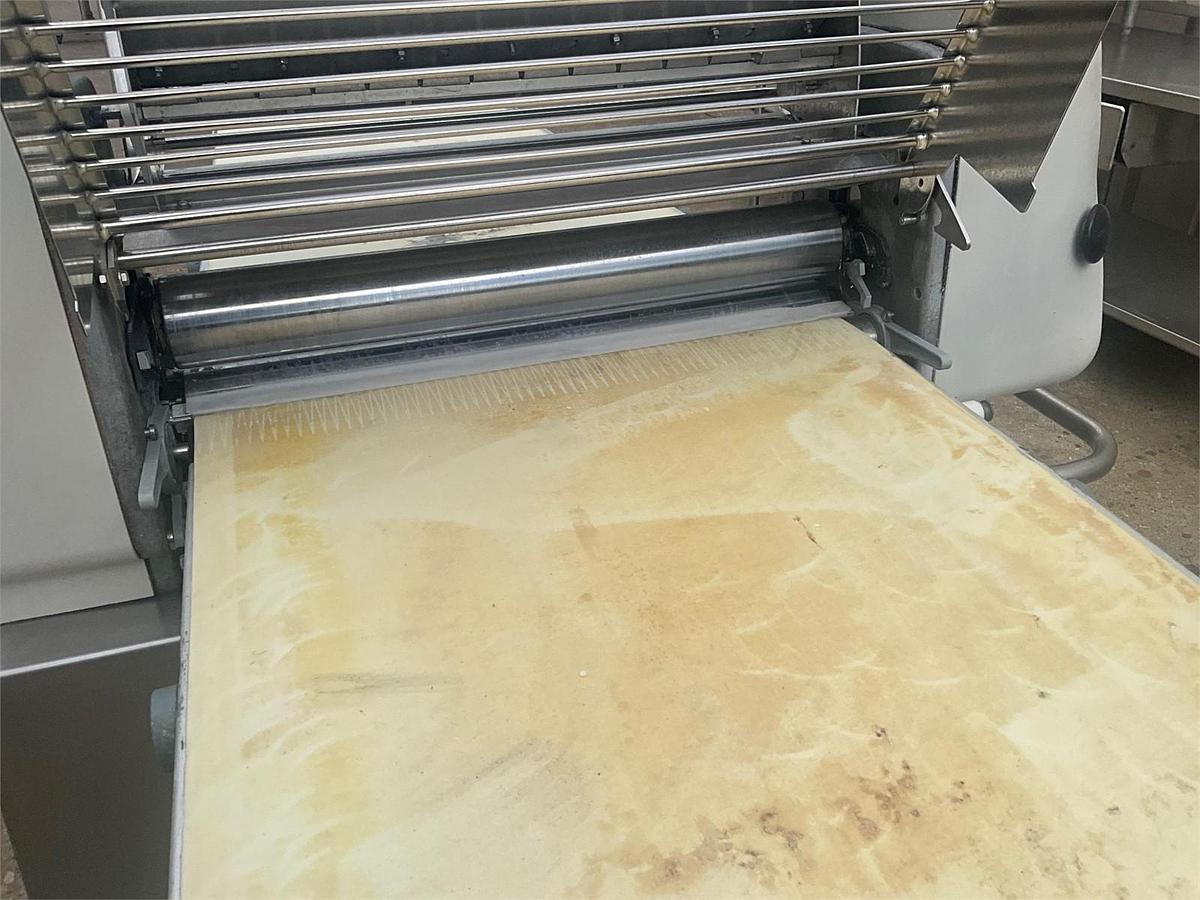 Used Rondo butterfly sheeter with flour duster