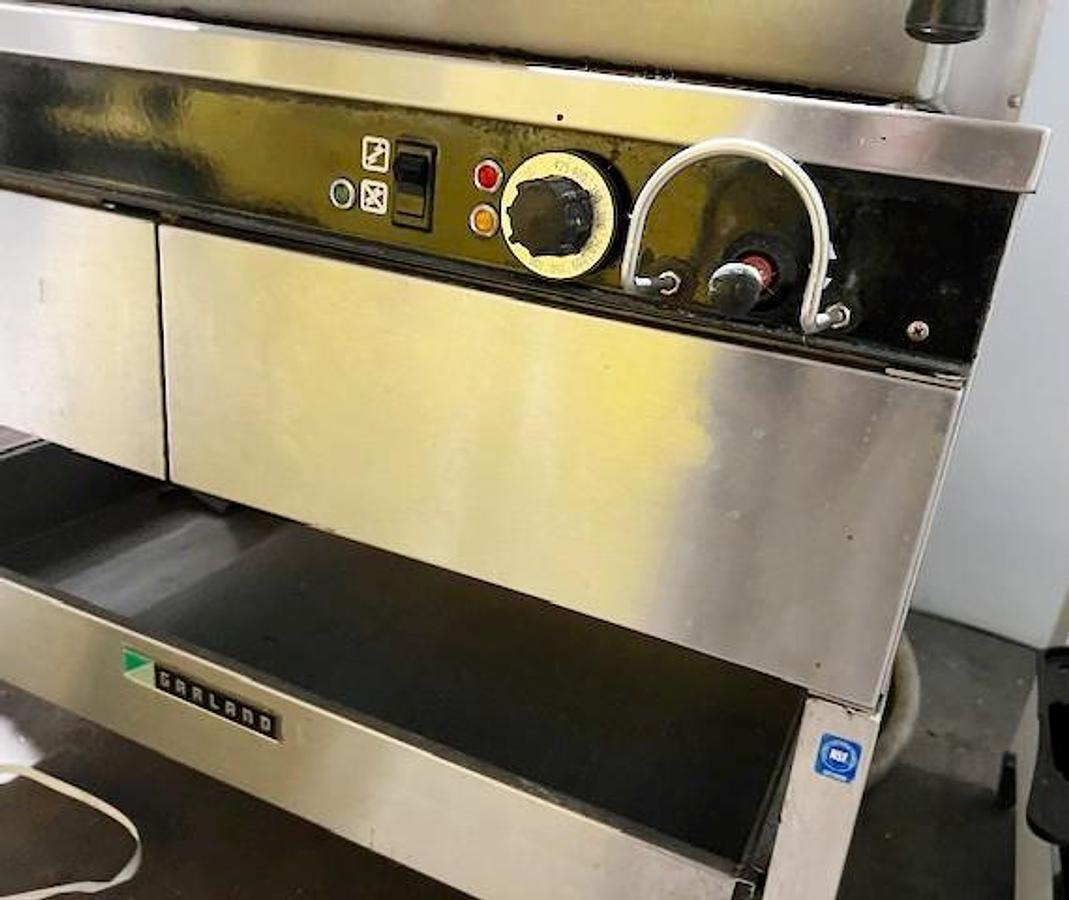 Refurbished GARLAND F30E-L ELECTRIC TILTING SKILLET, 208V 3PH