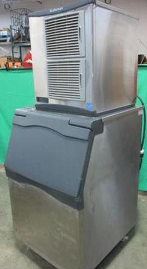 Used Scotsman ice flaker - 1600 lbs per day with bin