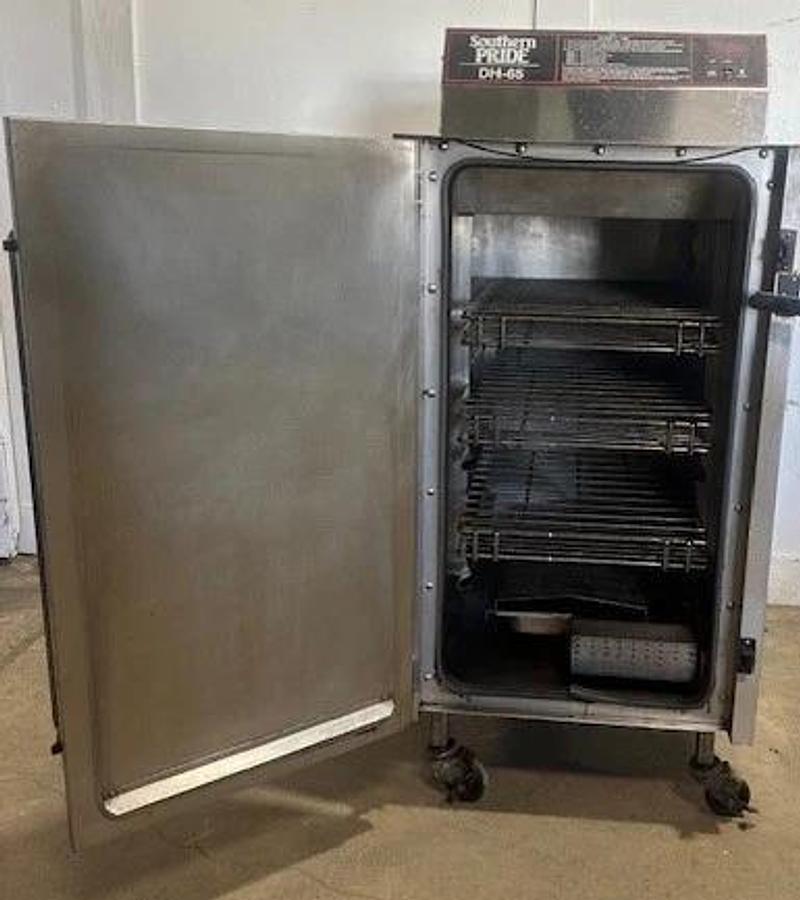 Used SOUTHERN PRIDE DH-65 SMOKE CHEF COMMERCIAL SMOKER ROASTING OVEN/BBQ PIT,208V 1PH