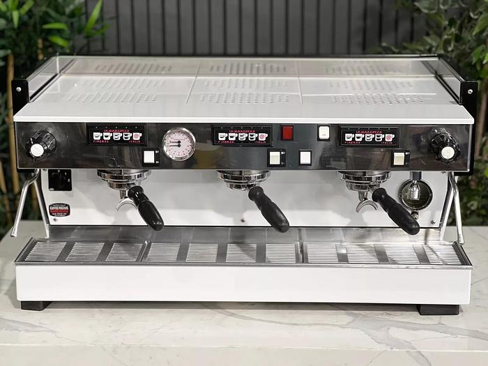 Refurbished LA MARZOCCO LINEA CLASSIC 3 GROUP ESPRESSO COFFEE MACHINE CUSTOM WHITE & GREEN