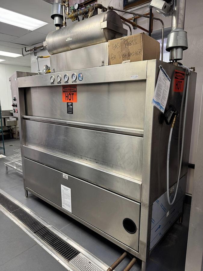 Used Douglas Machines 36" pan washer -Natural gas heated