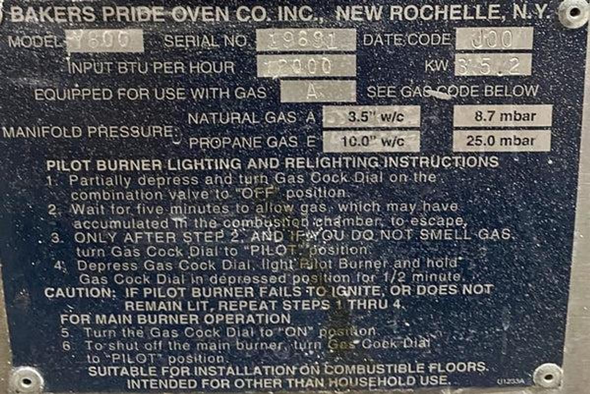 Used Bakers Pride Double Deck Oven FC-816Y/800