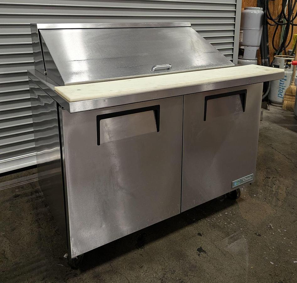 Used True TSSU-48-18M-B-HC 48" Refrigerated Sandwich/Salad Prep Table