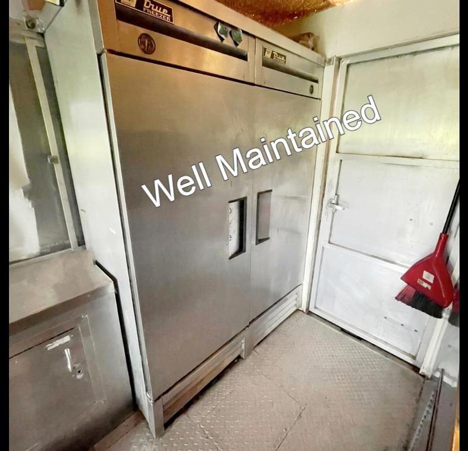 Used 1999 FREIGHTLINER MT45 FOOD TRUCK -OPEN TO OFFERS