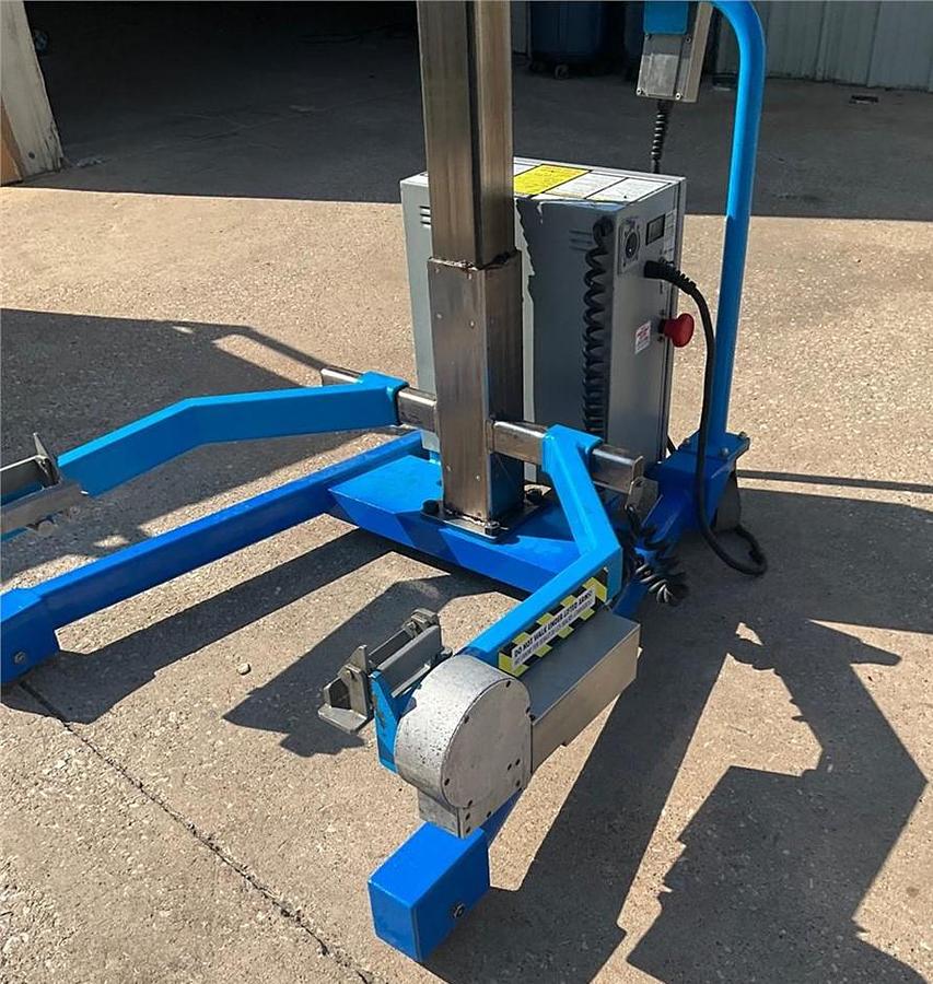 Used Savage Brother 0712HT bakery Bowl kettle lift -