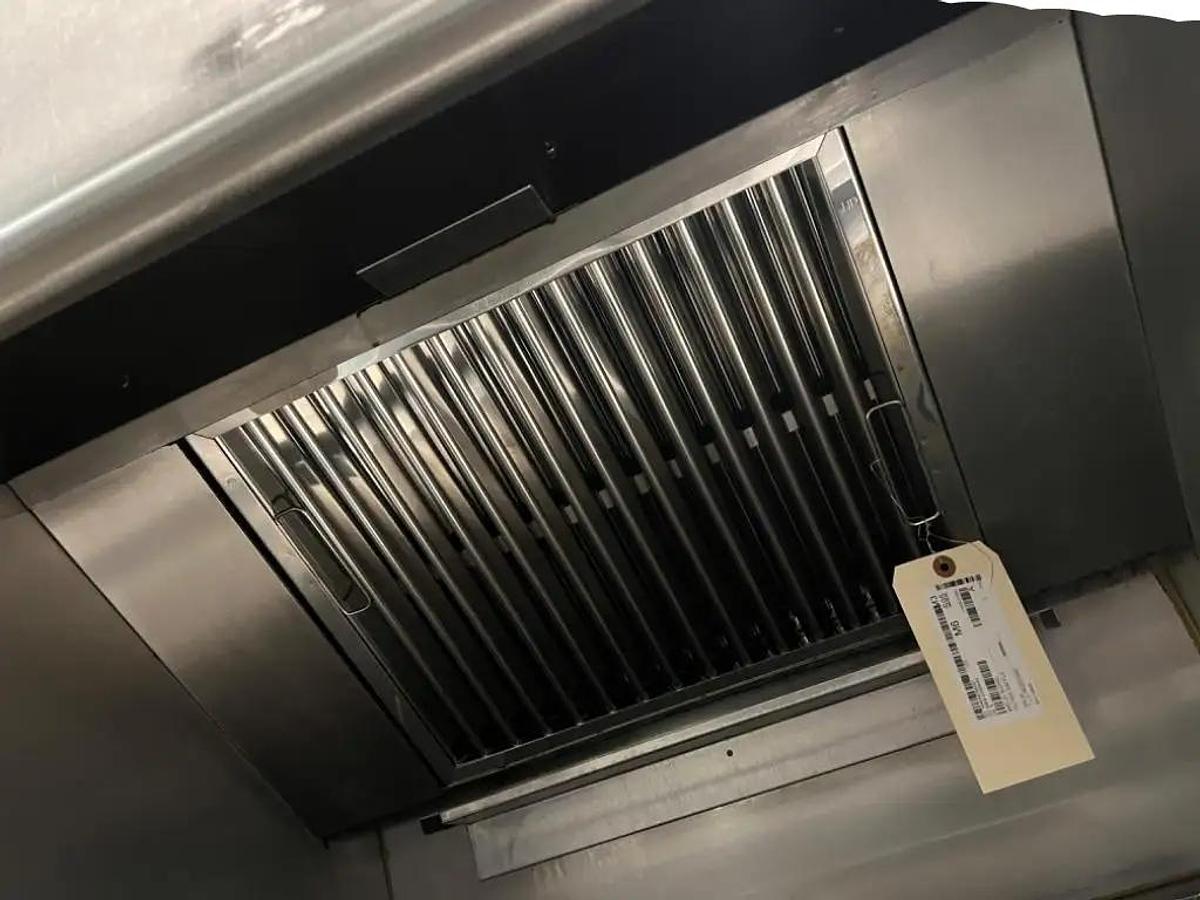 Used Electric Wells ventless flat top griddle grill 