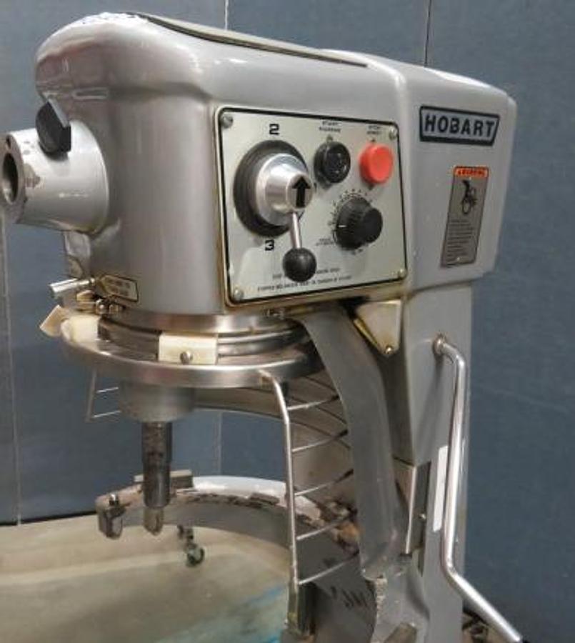Used Hobart D300 30 QUART MIXERS - 3 AVAILABLE