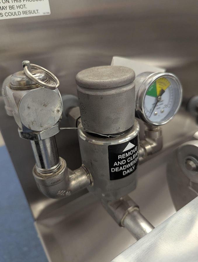 Used Henny Penny PFG600 Gas Pressure Fryer - 2 AVAILABLE - LIKE NEW CONDITION