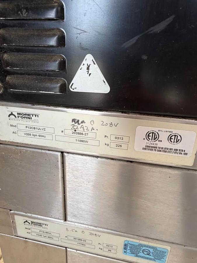 Used Moretti forni double oven - steam injection -SAVE BIG TIME