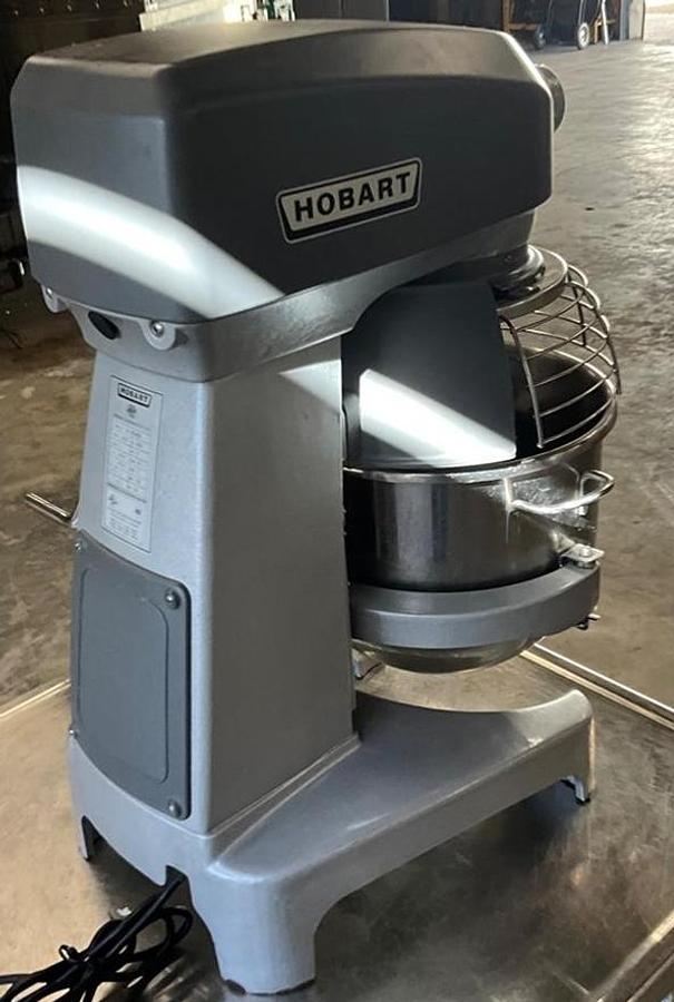Used  Hobart 20qt Legacy with stand