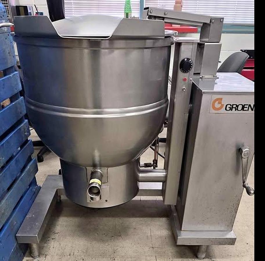 Used Groen Commercial Tilting 40 Gallon Kettle. Natural Gas