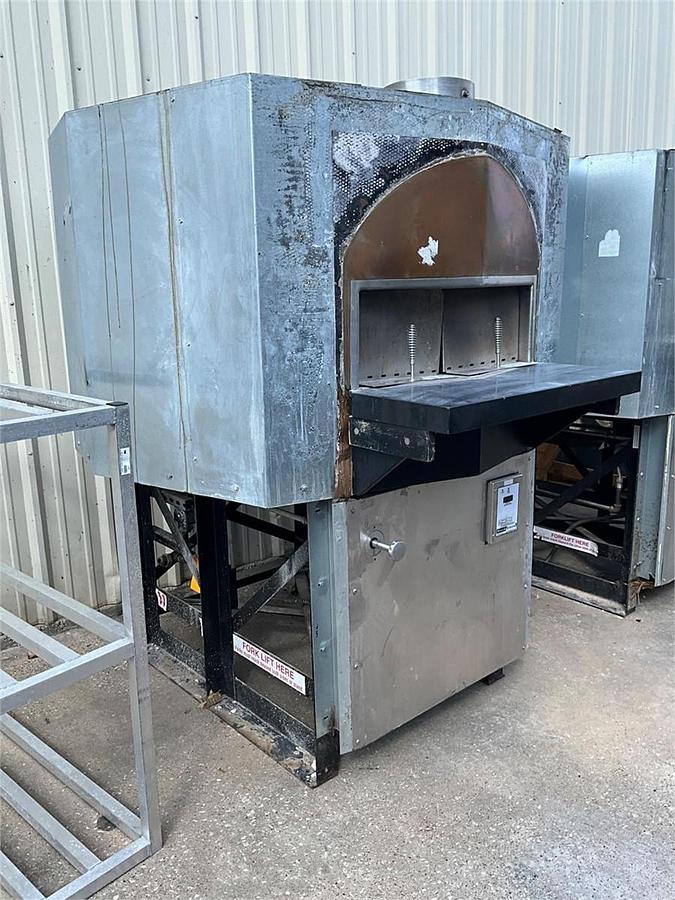 Used Wood stone Mt Adams gas burning pizza oven