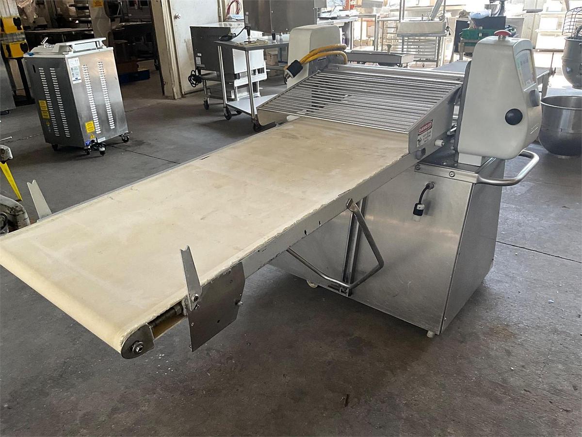 Used Rondo SFS611 butterfly laminator sheeter