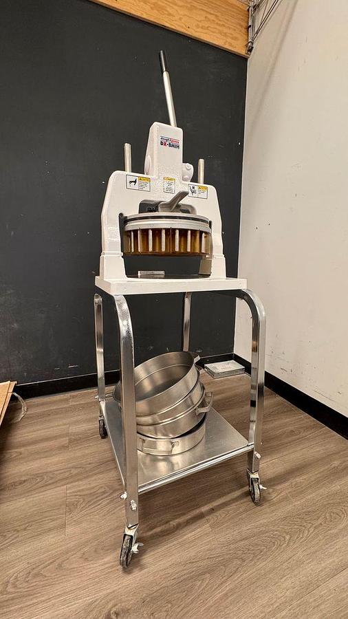 Used Dough Tech 18 -Divider AM315 - SEE VIDEO