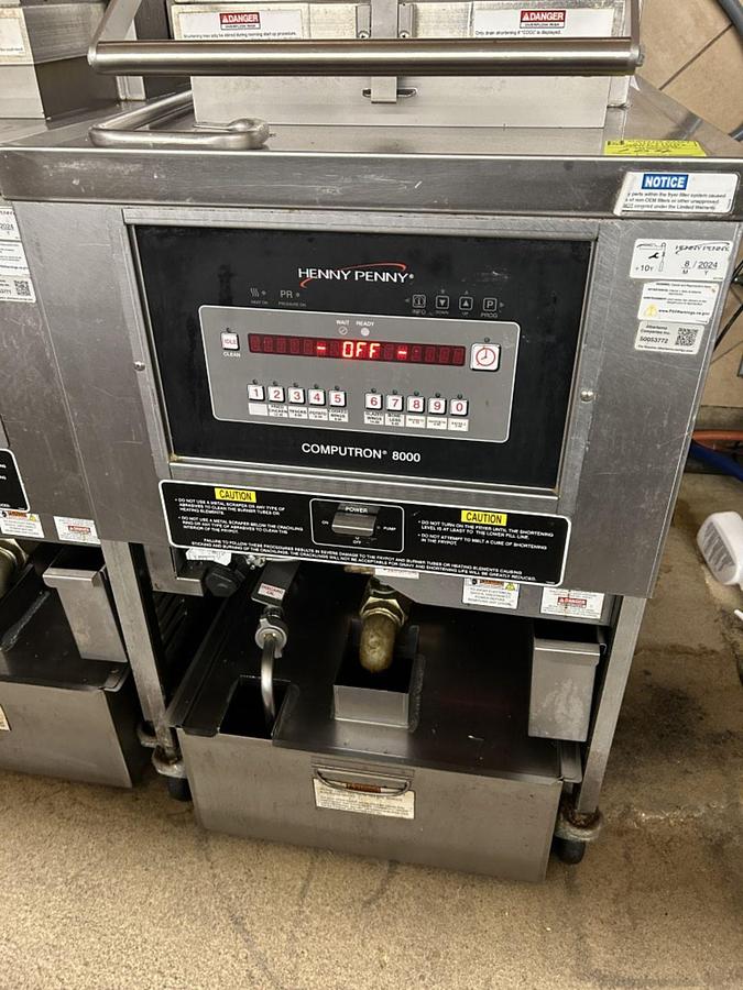 Used HENNY PENNY COMPUTRON 8000 NATURAL GAS PRESSURE FRYER  - 2 AVAILABLE