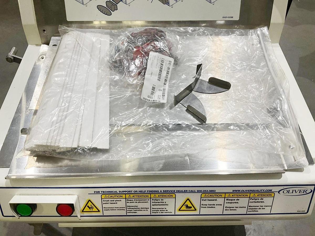 Used OLIVER FRONT LOADER BREAD SLICER MODEL 732-N