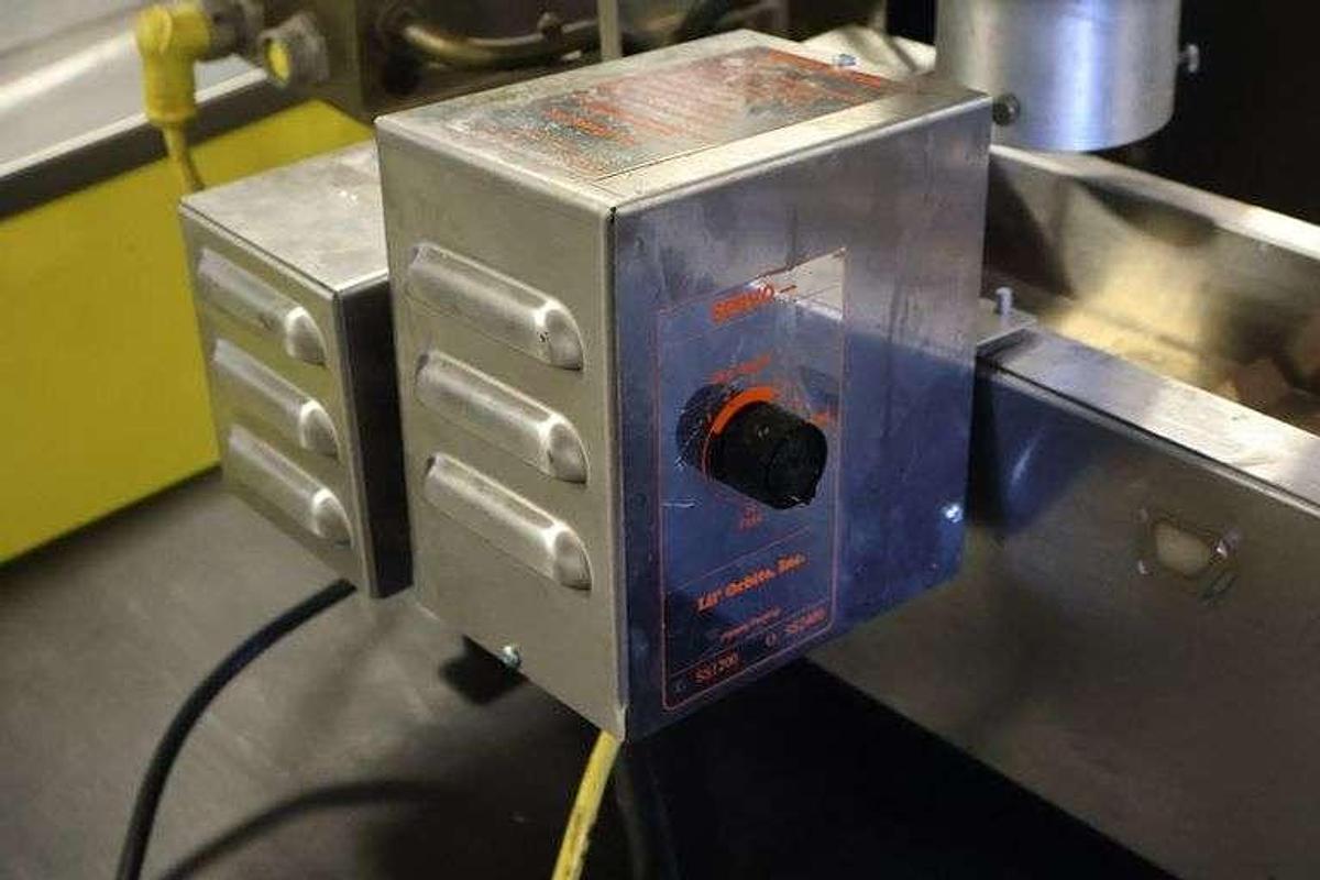 Used Lil Orbits 3" x 24" mini donut fryer - set for 1" mini donuts