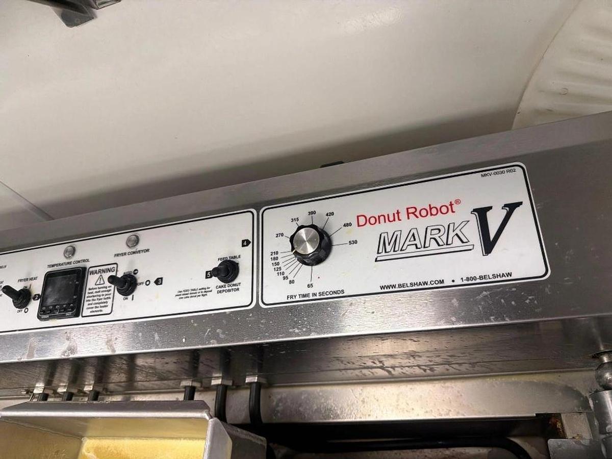 Used Belshaw Donut Robot Mark V Automatic Donut Fryer System Donut - EXCELLENT CONDITION