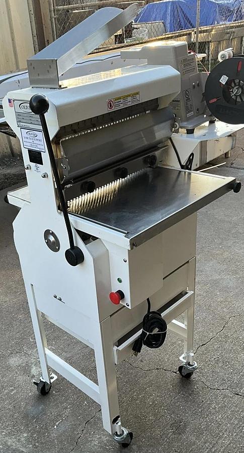 Used 2019 Oliver Bakery Bread Slicer 777-NT with zip tie bag sealer Artisan Bread