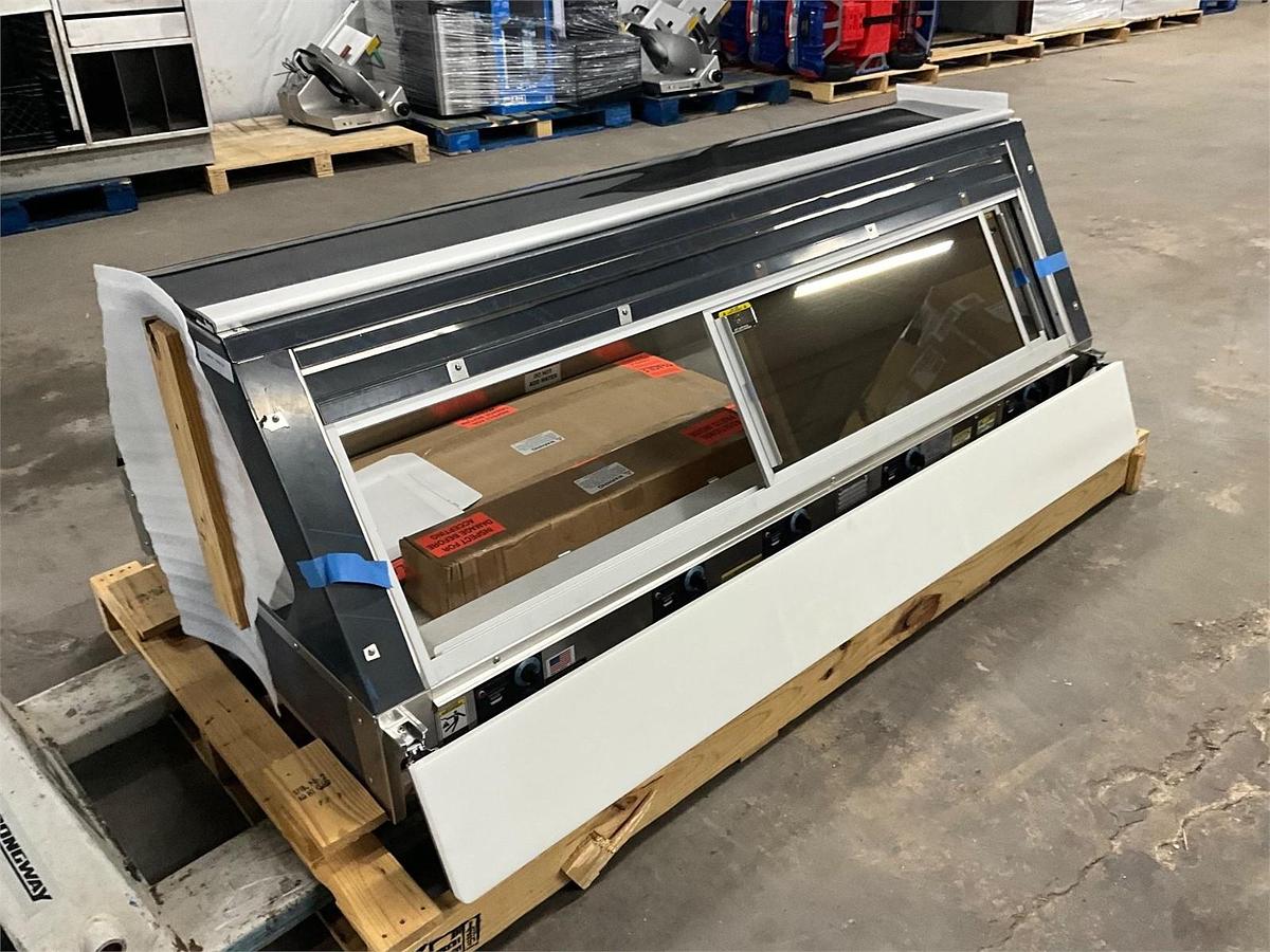 Used 6’ Giles heated food display merchandiser