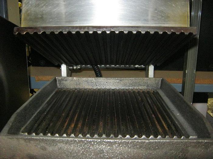 Used Star Mfg Panini Grill