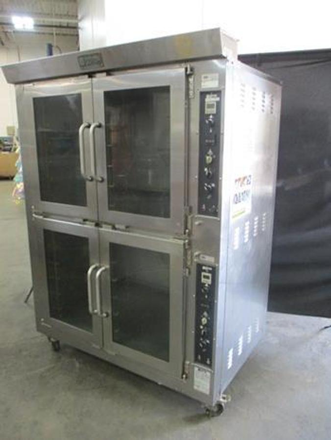 Used Doyon JA 20 Convection oven - 20 pan capacity
