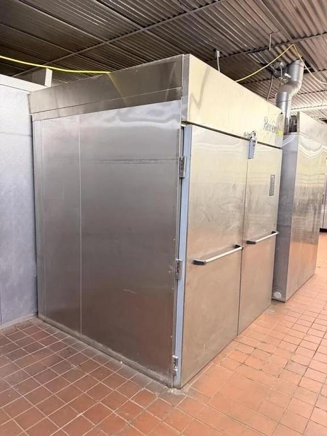 Used REVENT 8 RACK WALK IN PROOFER - MODEL: 7124
