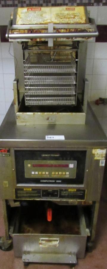 Used HENNY PENNY GAS AUTO-LIFT FRYER