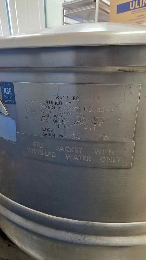 Used Groen Commercial Tilting 40 Gallon Kettle. Natural Gas