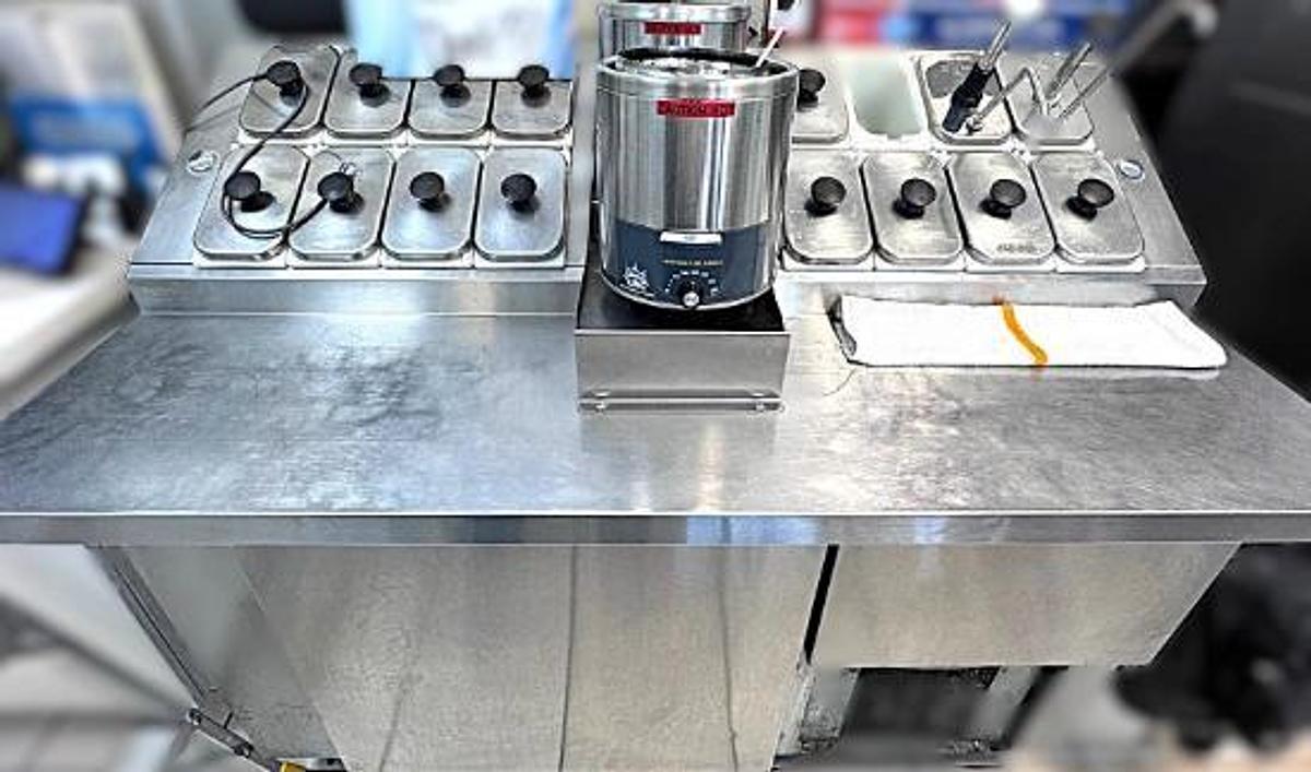 Used Nor-Lake ZR122SMS/0-2 54" Ice Cream Topping Cooler Cabinet 16 Topping Syrup Rail