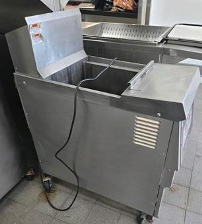 Used Henny Penny OFG-321 Open Deep Gas Fryer