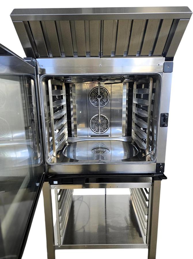 Used Unox XAVC-06FS-EPRM and XAVHC-HCFS Combi Oven - Electric -Warranty