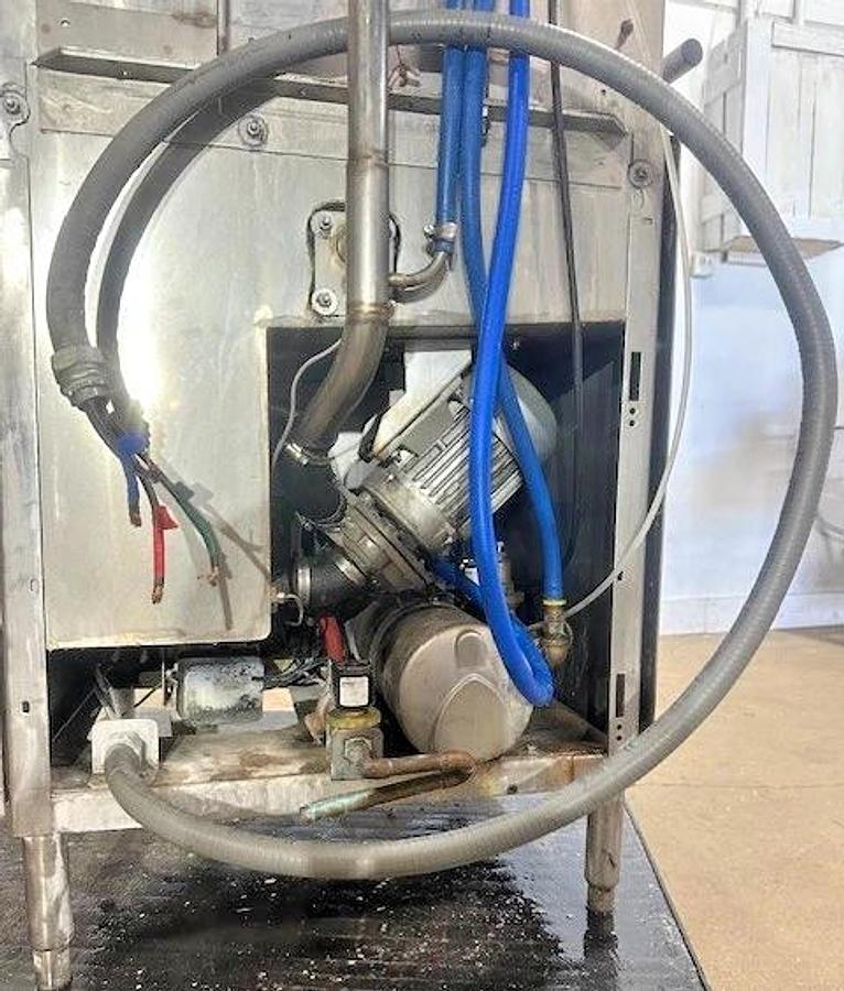 Used "CHAMPION MOYER DIEBEL - MODEL DH500T"COMMERCIAL HIGH TEMP VENTLESS DISHWASHER - 280/240V,3PH