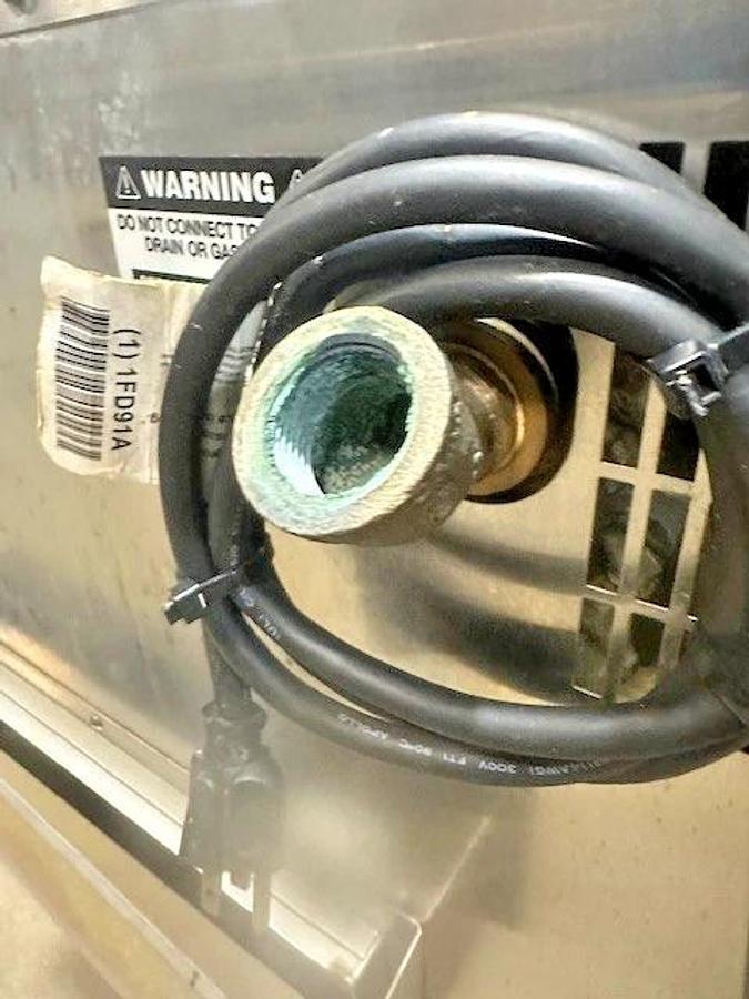 Used ACCUTEMP P61201E060 COUNTERTOP 60,000 BTU 6 PAN LP GAS BOILERLESS STEAMER