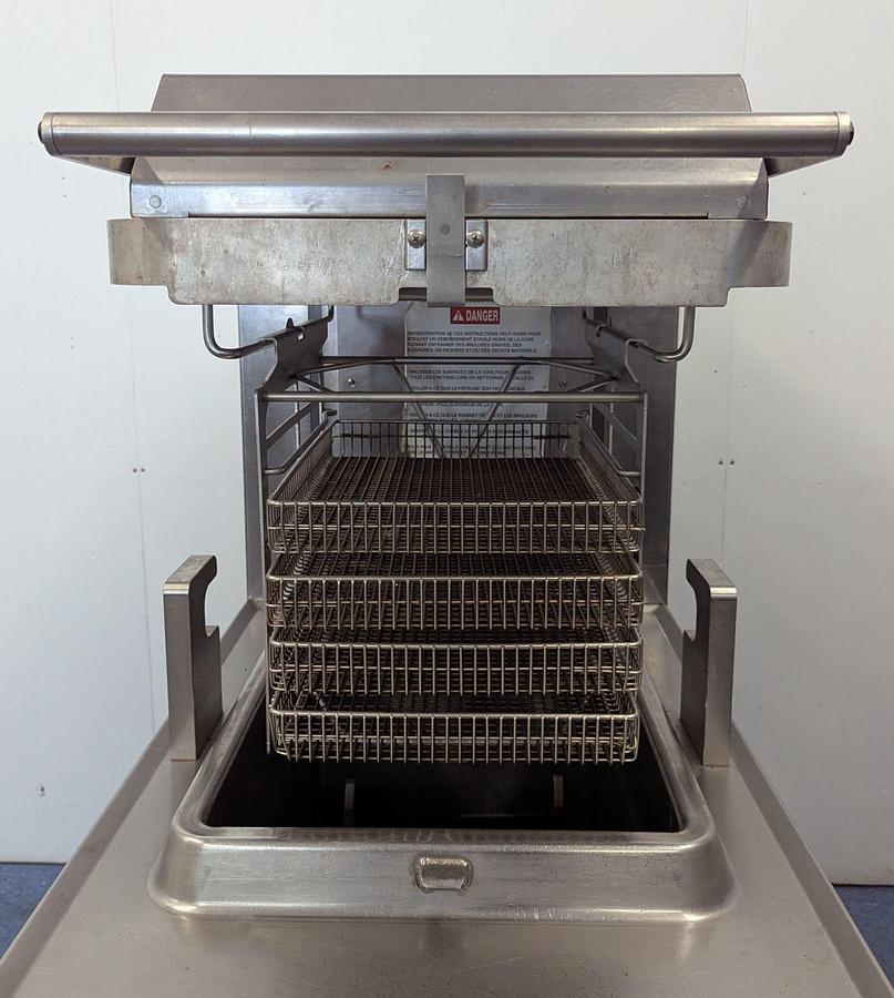 Used Henny Penny Velocity Series Pressure Fryer