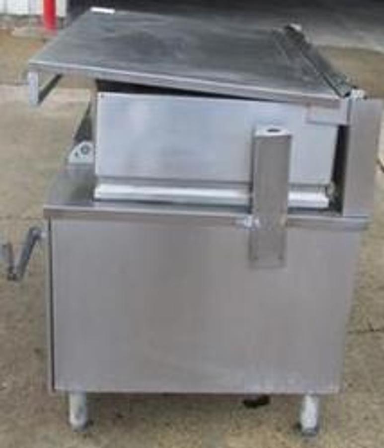 Used Vulcan natural gas tilting skillet