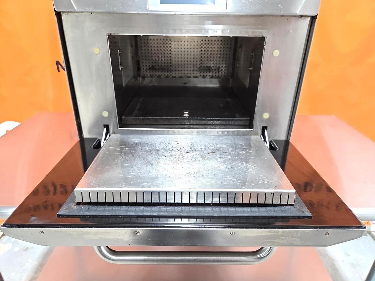 Used 2019 MERRYCHEF Eikon E4s High Speed Ventless Convection Microwave Oven