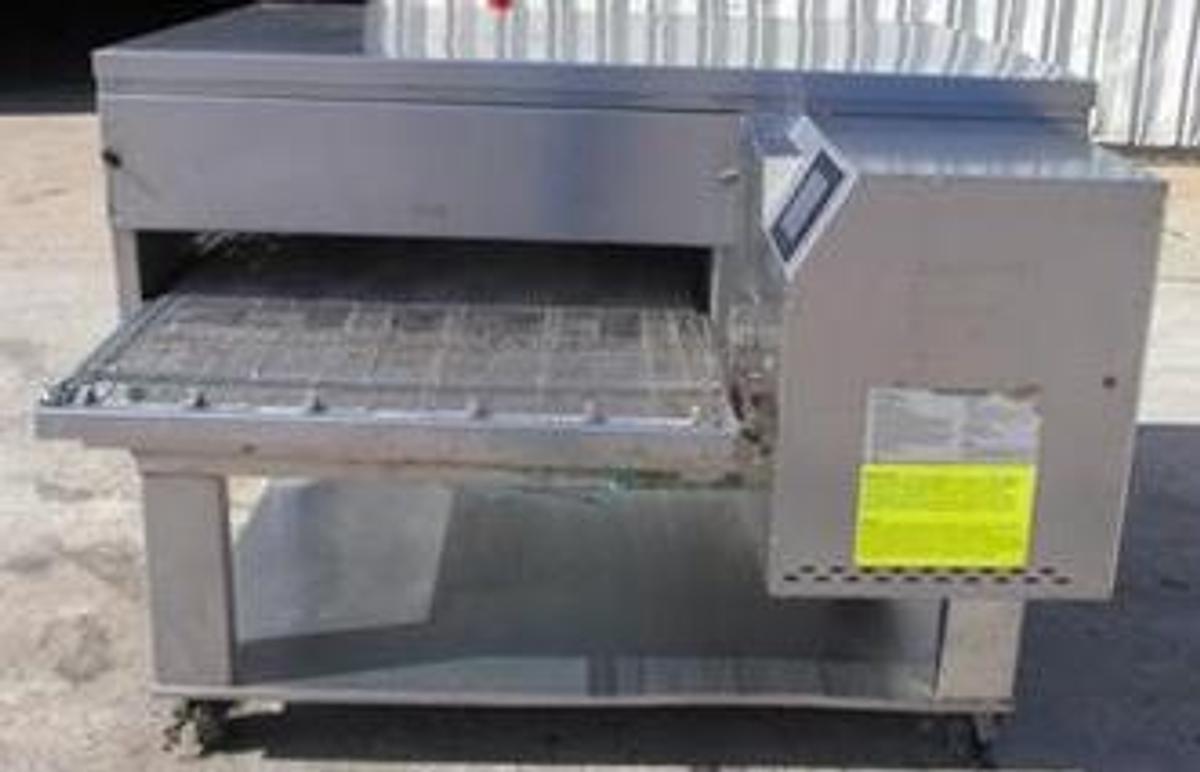 Used MIDDLEBY MARSHALL CONVEYOR PIZZA OVEN -  Model PS610G
