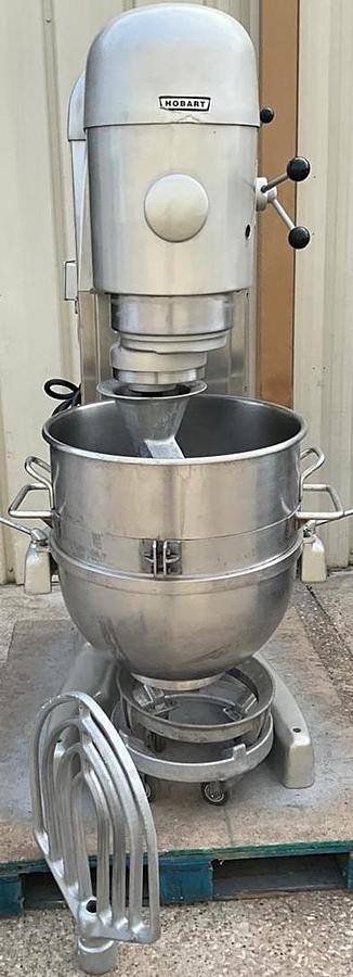 Used Hobart 140qt dough mixer -V1401